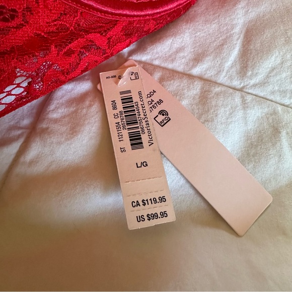 NWT NEVER WORN Red Lingerie - Picture 3 of 5